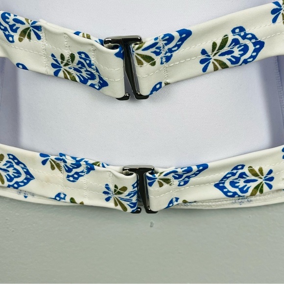 NWT Cupshe 2 piece halter high rise blue print bikini set, large. - Picture 5 of 13